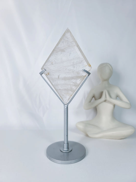 Quartz Diamond On Stand